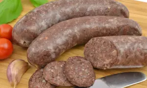 Kaszanka ile w lodówce? Sprawdź, jak długo możesz ją przechowywać