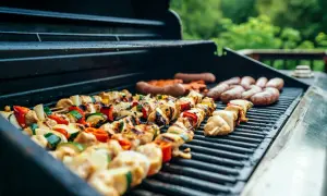 Grill Bar Posterunek w Krakowie – smaczne dania i wyjątkowe grillowanie