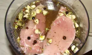 Jakie przyprawy do peklowania na mokro, aby uzyskać idealny smak?