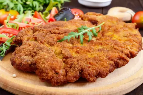 Jak podgrzać kotlety schabowe na patelni, by nie straciły smaku