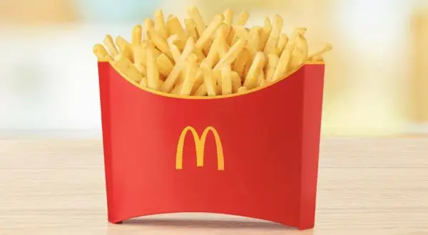 Średnie frytki McDonald's ile gram? Odkryj zaskakującą wagę!