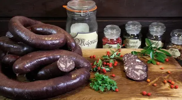 Ile soli do kaszanki? Kluczowe proporcje dla idealnego smaku