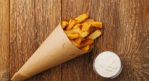 Frytki belgijskie co to? Odkryj ich smak, historię i przygotowanie