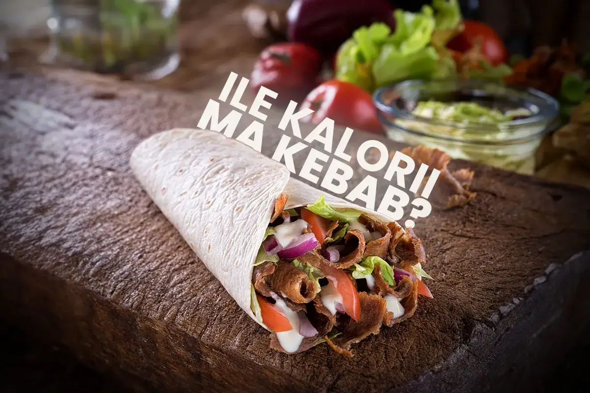 Pyszny kebab w tortilli z warzywami i sosem. Zastanawiasz się, ile kalorii ma kebab w tortilli?