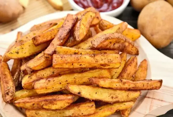 Frytki z termoobiegiem czy bez: która metoda zapewnia lepszy smak?