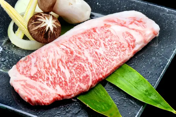 Wołowina Kobe cena – dlaczego tak drogo i gdzie kupić autentyczną?